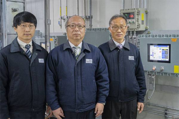 왼쪽부터 박종광 선임연구원, 김재하 부사장, 진명국 부장.