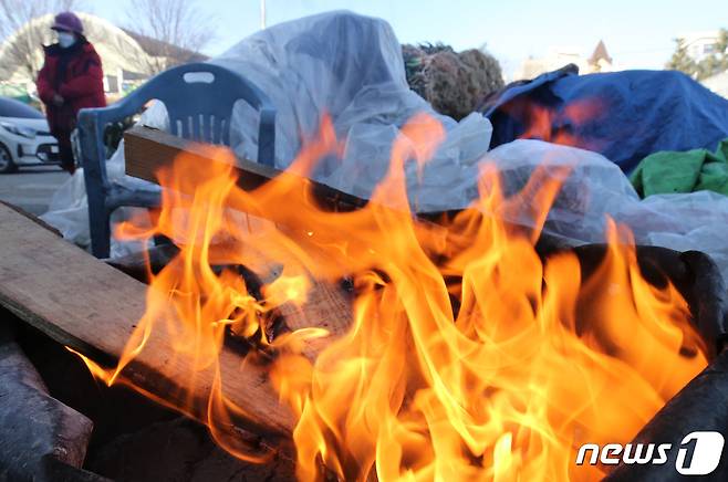 17일 전북은 매우 춥겠다. 북동내륙지역은 최저기온이 영하 10도 이하로 떨어지겠다./뉴스1