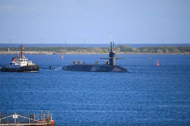 괌에 정박한 미국 핵추진 잠수함 'USS 네바다'. 미 해군 홈페이지 캡처. 연합뉴스