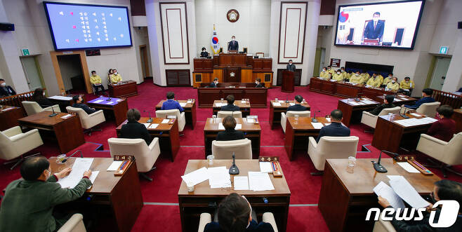 구미시의회 본회의 모습(구미시의회 제공)2022.1.18/© 뉴스1