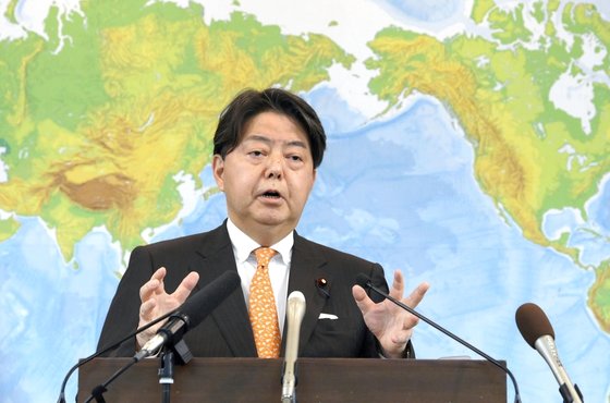 하야시 요시마사(林芳正) 일본 외무상이 일본 외무성에서 취임 기자회견을 하는 모습. [교도=연합뉴스]