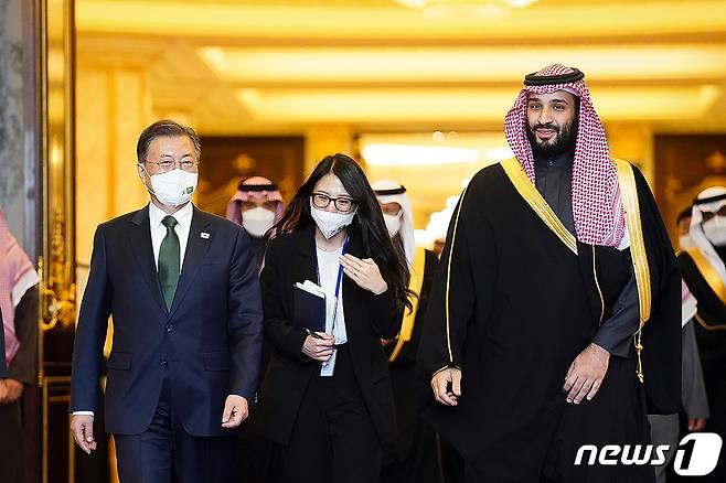 사우디아라비아를 공식 방문 중인 문재인 대통령 (청와대 제공) 2022.1.19/뉴스1