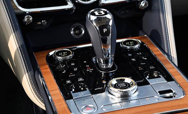 벤틀리 플라잉 스퍼 V8 시승기