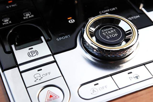 벤틀리 플라잉 스퍼 V8 시승기