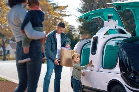 미국 스타트업들이 지난해 3300억달러에 달하는 역대급 투자액을 모았다고 19일(현지시간) 뉴욕타임스가 전했다. 실리콘밸리 스타트업 누로(Nuro)의 자율주행배송 로봇차. 로이터뉴스1