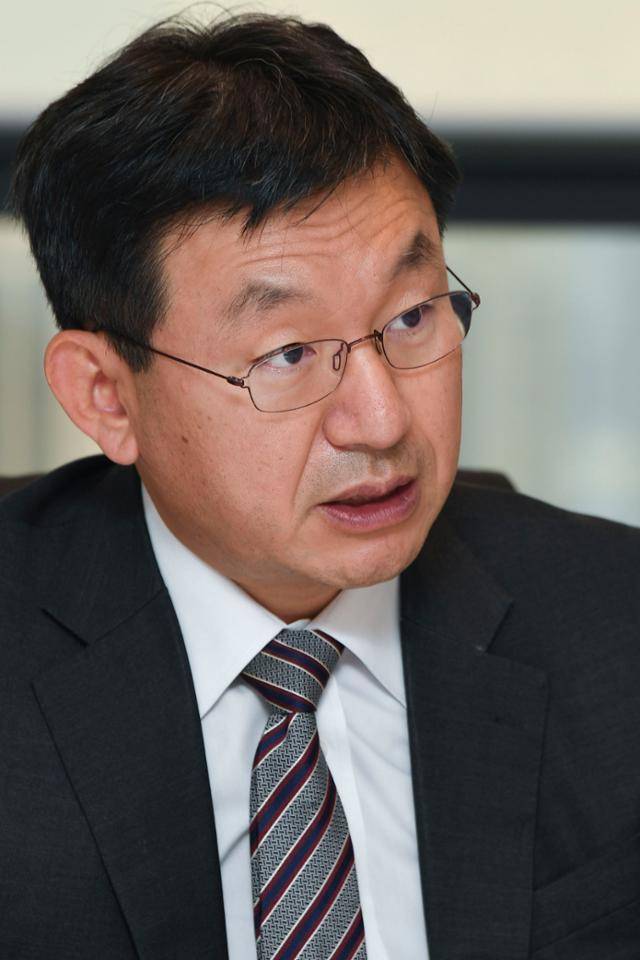 성태윤 교수