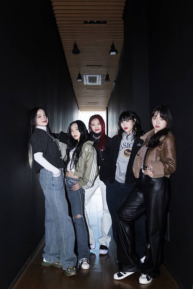 [서울=뉴시스] '스걸파' 우승 '턴즈' 단체. 2022.01.23. (사진= 엠넷 제공) photo@newsis.com*재판매 및 DB 금지 *재판매 및 DB 금지