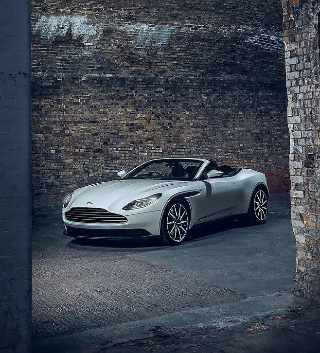 DB11볼란테. /사진제공=애스턴마틴 서울.