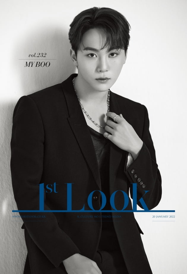 Group Seventeen Boo Seungkwan reveals 2022 goalOn the 28th, Magazine First Look released a beauty picture with Boo Seungkwan, which is attracting attention as an icon of management.Boo Seungkwan boasted a chic and lovely charm through the pictorial.Boo Seungkwan in the public photo completely digested the all black suit and admired the aura with a chic expression and eyes.We freely crossed various concepts and radiated various charms, and completely digested the concept with the atmosphere of Boo Seungkwan.Boo Seungkwan called the management law missing these days a 15,000 walk a day; he said: Im going to walk even 30 minutes ahead of an important schedule.I use my thighs and hip muscles to burn my body quickly, so I do a lot of squats at home. This year, I want to upload a lot of songs and work a lot of songs. I want to let you know that I like songs and I like them well because I have a strong image of the entertainment stone.Ive been in the sentence Just Do these days, and Im saying dont worry about it, just do it, so Im going to do anything this year, Boo Seungkwan said.