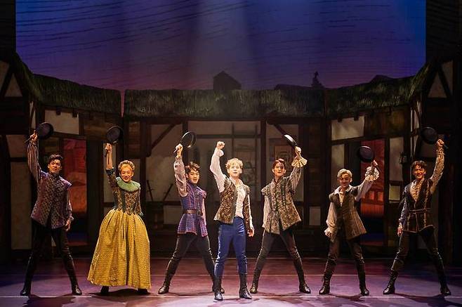 [서울=뉴시스]뮤지컬 '썸씽로튼' 공연 사진. (사진=엠씨어터 제공) 2022.01.28. photo@newsis.com  *재판매 및 DB 금지