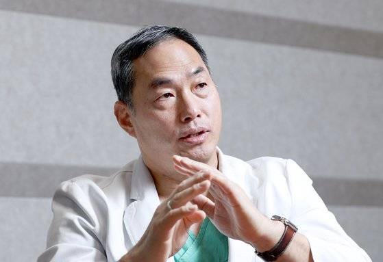 정선근 교수가 서울 종로구 함춘회관에서 중앙일보와 인터뷰하고 있다. 김경록 기자