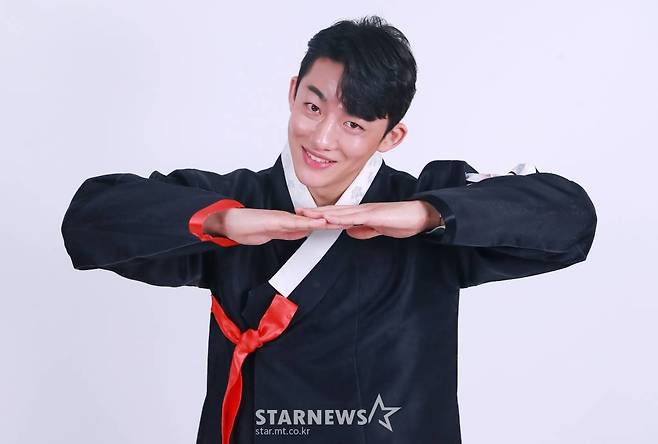 가수 신승태 한복 인터뷰 /사진=이동훈 기자 photoguy@