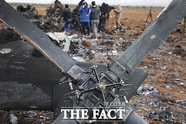 미군의 습격 작전으로 ISIS의 수괴 알 쿠라이시는 자폭해 가족과 폭사한 것으로 알려졌다.