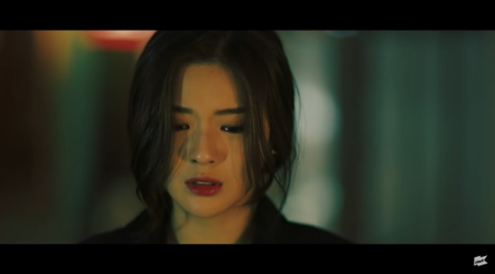 I loved him hot and hated him fiercely. I introduce the end of a painful love affair, the masterpiece movie that adds to the faintness.This mastery movie is the title song I Dont Want, the first single LISH by Jungki, a music producer released in June 2016.Lee So-jung, who is also a member of the group ladies code and a solo singer, participated as a singer.I do not want is a song about the pain I feel after the separation and the happy memories of my last love.We know we can not turn it again like the day we first met, and we do not want it anymore.After breaking up with Couple, I praised the story and drew it in detail, which greatly led to the sympathy of listeners.Here, Lee So-jungs unique appeal and style of speaking style added to maximize the feelings of the song.The music video also depicts the current pain of the separated men and women and the brilliant and beautiful time of the past love.I could not catch the cool couple, but the memories of the men and women wandering on the street, and the memories of those who share love, increased the immersion of the music video.This music video showed Actor Lee Sun-bin and Lee Kyung perfectly showing the couple who separated.From the moment of separation, the emotions of the two people were greatly reflected in the beautiful memories of the past love that they missed each other and missed each other.Six years later, Lee Sun-bin and Lee Kyung-kyung have grown into more solid actors based on their steady work.It is two people who are attracted attention as an actor who has a sense of presence that can not be replaced by digesting various characters in various genres.Especially Lee Sun-bins performance is outstanding.Last year, he appeared as Sohee, an entertainment artist who loves alcohol in the original Teabing The Drunk City Girls (hereinafter referred to as Drinker Daughter) but has a passion for work more than anyone else.Lee Sun-bins acting transformation, which was perfectly dressed in a hot, pleasant and well-made Sohee, was impressive.Lee Sun-bin is about to appear on TVNs new entertainment Sangwon City Women, which will be broadcasted on the 11th of this month with Jung Eun-ji and Han Seon-hwa, who co-work together in Drinking Dominant.There is a lot of interest in what kind of synergy will bring to the audience with three excellent chemistry.Lee Sun-bin has been in a couple relationship with Actor Lee Kwang-soo since 2018 and is considered to be a longevity couple in the entertainment industry.The two people who formed the pink air current from the first meeting of SBS Running Man developed into a real couple and received many celebrations of the public.Since then, Cheering has been spreading the message of Cheering to each other publicly, and Cheering waves have been continuing to two people who continue to love each other by revealing their presence through SNS.On the other hand, Jungki is recognized as a representative musician who gives comfort and sympathy to listeners with his unique lyrical and warm music.In a steady musical activity, there is a remarkable role as a music producer who brings out a new aspect through collaboration with brilliant vocalists.I look forward to seeing Jungkis wide music world through songs that can touch the hearts of music fans and share deep sympathy.Photo: Jungkie I dont want music video (WonderKy YouTube channel), agency, Instagram, album jacket