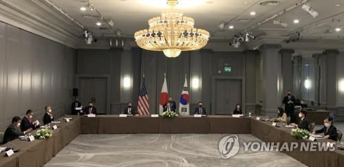 작년 5월 영국 G7 회의 기간 열린 한미일 외교장관 회담 [연합뉴스 자료사진]