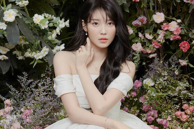 [서울=뉴시스] 아이유 2021.02.05.(사진=제이에스티나) photo@newsis.com *재판매 및 DB 금지