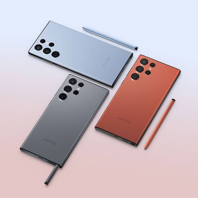 삼성 '갤럭시 S22 울트라' 자급제 전용 색상 모델 이미지. /삼성전자