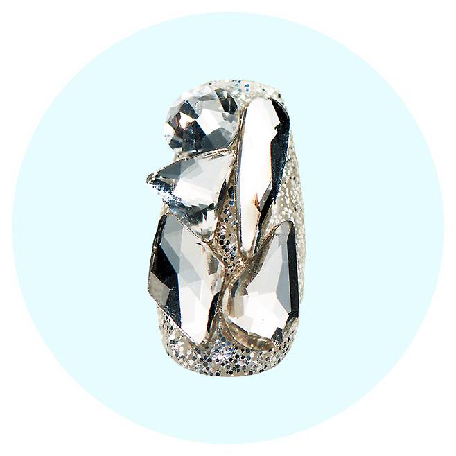 젤라또팩토리 띠부띠부팁 네일 블랙아웃 1만9천9백원.