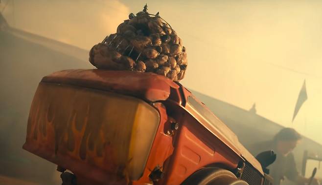 가로림만 서산지역 오지리 ‘머드맥스’ 어르신의 역동적인 갯벌경운기 어로 영상은 세계를 감동시켰다.