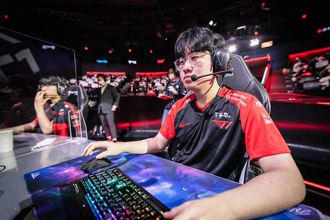 T1의 탑 라이너 '제우스' 최우제.&nbsp; &nbsp;라이엇 게임즈