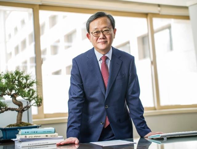 중동고 이명학 교장. 중동고 제공