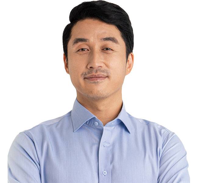 박현호 크몽 대표 단국대 컴퓨터공학과(중퇴), 컴퓨터 및 가전제품 전문 쇼핑몰 ‘라밤바’ 창업(1998년), 이종격투기 스트리밍 및 게임 아이템 거래 플랫폼 ‘에프유비 유한회사’ 창업(2005년) 사진 크몽