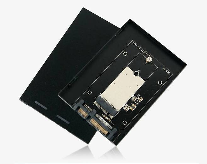 라이트컴 HB680, M.2 SSD를 SATA3 SSD처럼 바꿔준다. 출처=라이트컴