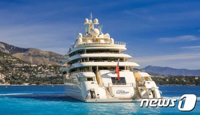 슈퍼요트 딜바의 모습 - 딜바 홈피 갈무리
