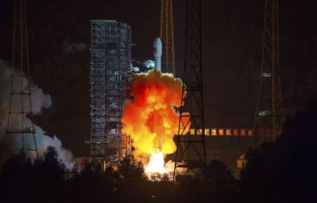 지난 2014년 달 탐사선 싣고 발사되는 중국의 창정-3C 로켓. 사진=AP 연합뉴스