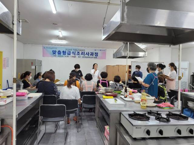 ▲강릉여성새로일하기센터는 2022년 미취업 여성들을 대상으로 여성가족부 직업교육훈련을 실시한다. ⓒ강릉여성새로일하기센터