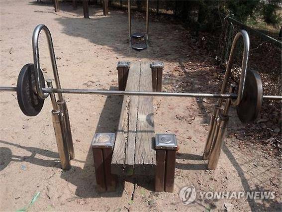 역기 운동 촬영 안철수