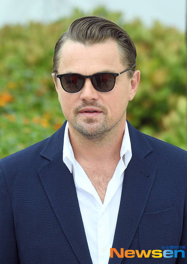 United States of America actor Leonardo DiCaprio has done a donation good for the war-torn Ukraine.The Visegrad Group (Polish, Hungary, Czech Republic and the Regional Cooperation Organization between the four Slovak countries) said on March 7 (local time) that Leonardo DiCaprio had donated 10 million Family Dollars (about KRW 12.355 billion) to write for Ukraine through official SNS.According to the Visegrad group, Leonardo DiCaprios maternal aunt is from Ukraine Odessa.It was reported that the Russian army attacked in the hometown of his grandmother, and the damage was small, so he gave help.Leonardo DiCaprio has been steadily doing good for those who are experiencing difficulties around the world.In particular, he showed great interest in environmental issues and established a foundation in 1998 that gave his name and made several billion donations.He was also named as the UN Messenger of Peace and spoke about climate change.Earlier, Leonardo DiCaprio delivered one million Family Dollars for Haiti, which was hit by the 2010 earthquake, and donated 7 million Family Dollars in 2014 to write for marine conservation.In 2019, he donated 5 million Family Dollars through the Earth Alliance, an environmental group co-founded to restore the Amazon rainforest fire.Meanwhile, Leonardo DiCaprio appeared on the Netflix original Dont Look Up released in December last year.It is reported that the company recently sold a large house worth about 4.9 million Family Dollar (about 6 billion won) in United States of America LA.