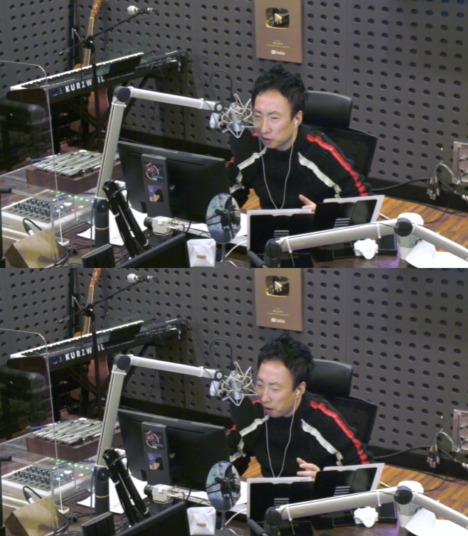 Broadcaster Park Myeong-su returns to Radio showDJ Park Myeong-su returned and opened the opening on KBS Cool FM Radio show of Park Myeong-su (hereinafter referred to as Radio show) which was broadcast on the morning of the 10th.Park Myeong-su said, Your DJ Park Myeong-su is back, did not you wait a lot? Did not you sleep and get excited yesterday after a long time.No? Anyway, you guys have Park Myeong-su back. Thank you to many people who were worried and cheered. In the meantime, there are some people like Give me a seat to a special DJ.I brought a laugh bomb. I was lying down for a week, wondering how to laugh, and I brought a laugh bomb.Park Myeong-su also conveyed his feelings of experiencing self-pricing periods: It was rumored and different, it was very difficult.Rumor has it that he said, I just runny noses for a while. No, it hurt. My throat hurts so much.I couldnt eat anything, so I lost 3 to 4 kilograms in 2-3 days. I really need to wear a mask.