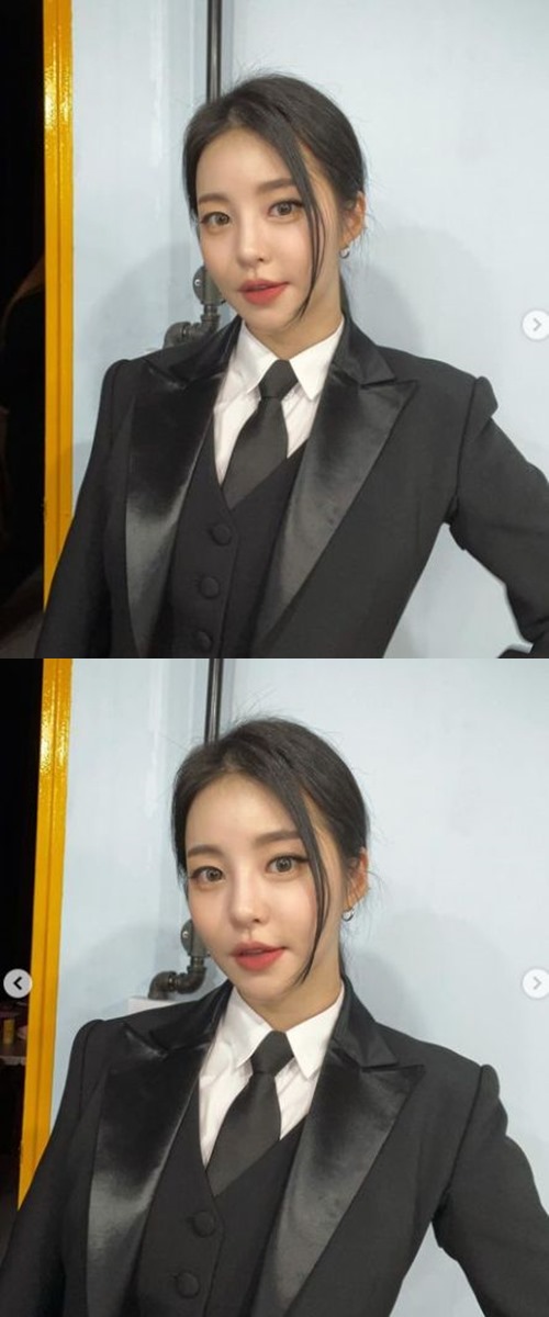 Brave Girls Yu-Jeong showcased suit fashionYu-Jeong posted several photos on his instagram on the afternoon of the 15th.Inside the photo is his suit and taking a certification shot.Yu-Jeong, who showed big eyes, sharp nose and sleek jaw line, boasted provocative beauty.In another photo, his appearance of a neat yet chic visual attracted attention.Yuna responded to the comment by saying, Um ~ ~ ~ ~ ~ ~ ~ ~ ~ ~ ~ ~ ~ ~ ~ ~ ~ ~.Meanwhile, Yu-Jeong was recently confirmed as Corona 19.