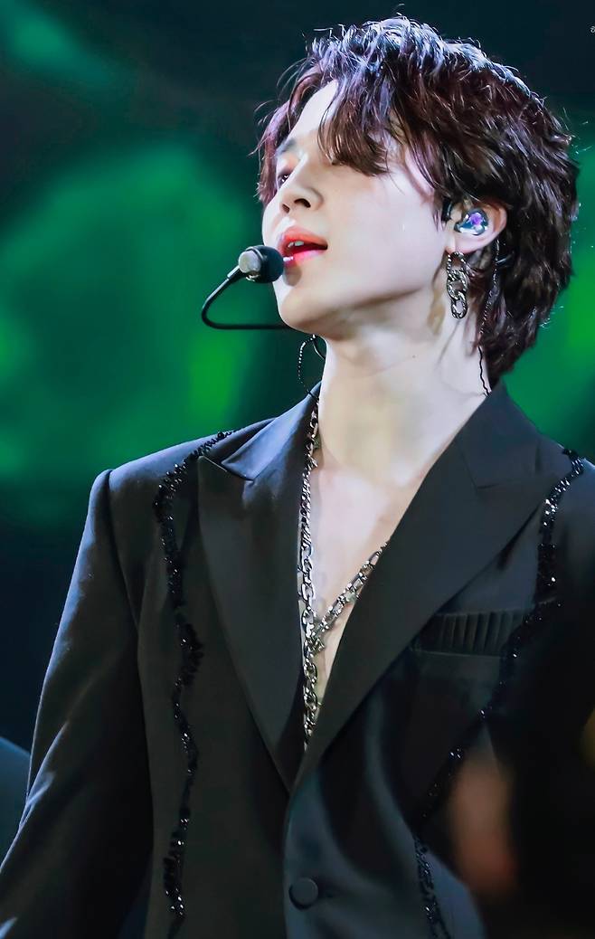 '시대의 상징' 방탄소년단 지민, GLOBAL IT BOY JIMIN 브라질TV 트렌드 분석..세계가 탐내는 '원톱'