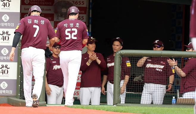 2019년 김하성과 박병호가 지킨 키움의 1루수와 유격수 포지션은 리그 최강이었다. 김하성이 미국 진출을 하고 박병호가 부진해 2021년 두 포지션의 득점 생산성은 리그 평균 수준으로 떨어졌다. ⓒ연합뉴스