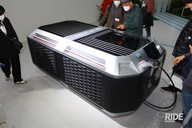 수소연료전지를 기반으로 한 이동식 충전기