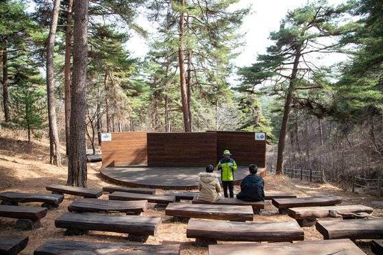 청대산 도시숲에는 어린이, 청소년을 위한 숲 교육장이 있다. 무료 해설 프로그램도 운영한다.