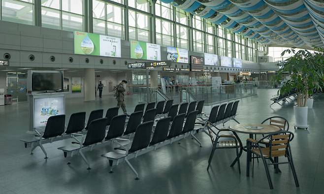 전남 여수시 율촌면 여수공항 대합실. 여수공항은 2016년부터 2020년 8월까지 610억원의 누적 적자를 기록했다.