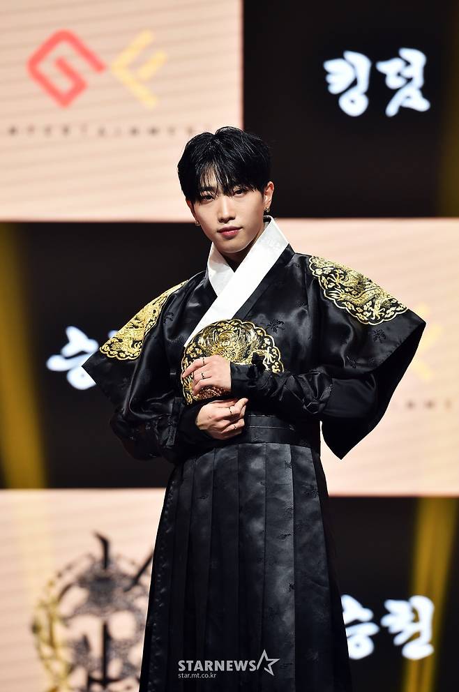 킹덤 단 '완벽한 한복핏'[★포토]