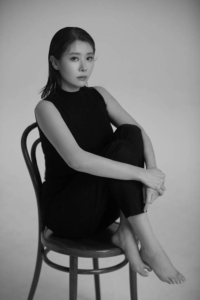 영화 'B컷'(감독 김진영)의 주연배우 전세현이 29일 오후 화상으로 진행된 화상인터뷰를 위해 포즈를 취하고 있다.  일명 탐정까기로 한탕을 꿈꾸던 스마트폰 사설수리업자 승현이 유력 대선후보의 비밀이 담긴 핸드폰을 손에 넣으면서 벌어지는 디지털 범죄 스릴러 영화 'B컷'은 오는 30일 개봉된다. /사진제공=TCO㈜더콘텐츠온 2022.03.29