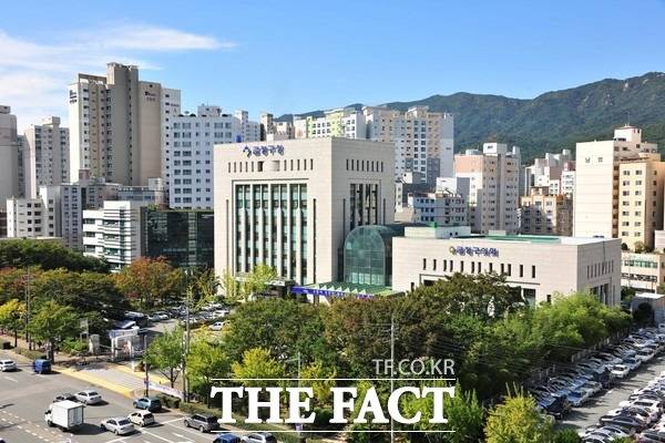 대선이 끝나고 지방선거가 본격화되고 있는 가운데 부산 16개 구군 중 금정구의 수장 자리를 두고 국민의힘 소속 인사들이 가장 눈독을 들이고 있다./금정구 제공.