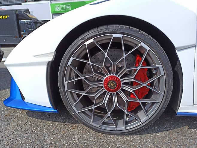 람보르기니 우라칸 STO CCM-R 카본 세라믹 브레이크