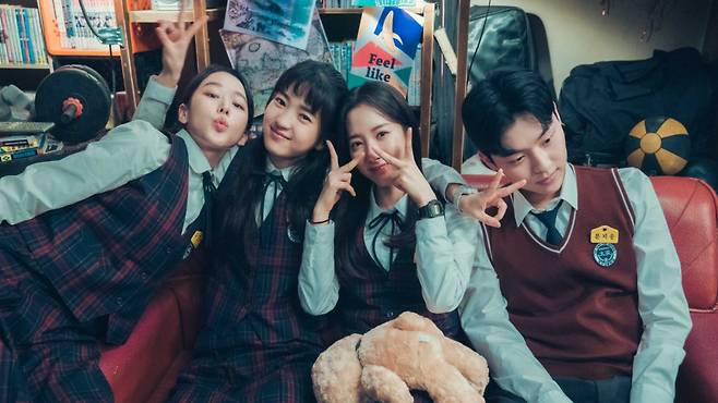 tvN의 〈스물다섯 스물하나〉. tvN 제공