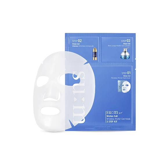 숨37° 타임리스 워터풀 워터젤 마스크 - 수분을 집중적으로 공급하는 마스크와 앰풀, 크림을 3단계 홈 케어. 시트 마스크 한 장에 워터풀 크림 한 통 반에 해당하는 유효성분을 함유했다. 10매 5만원.