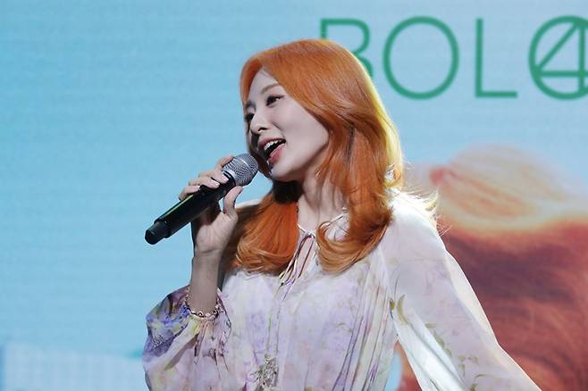 볼빨간사춘기 안지영이 20일 오후 4시 새 미니앨범 '서울' 온라인 쇼케이스를 열었다. 쇼파르엔터테인먼트 제공