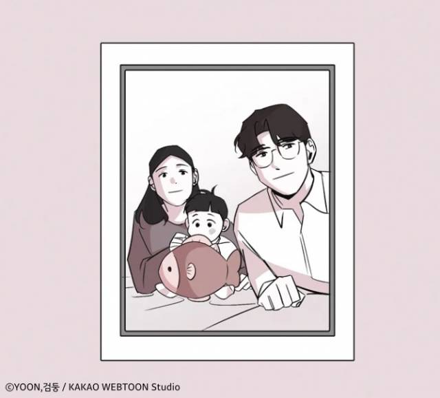 보나와 딸 율이, 남편 태성. 카카오엔터테인먼트 제공