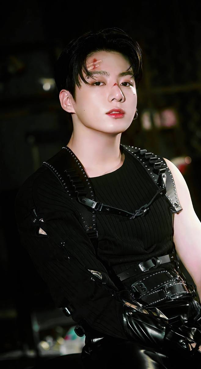 방탄소년단 정국 복싱 영상에 클로이 모레츠도 '좋아요♥'..女셀럽들 푹 빠진 글로벌 핫가이