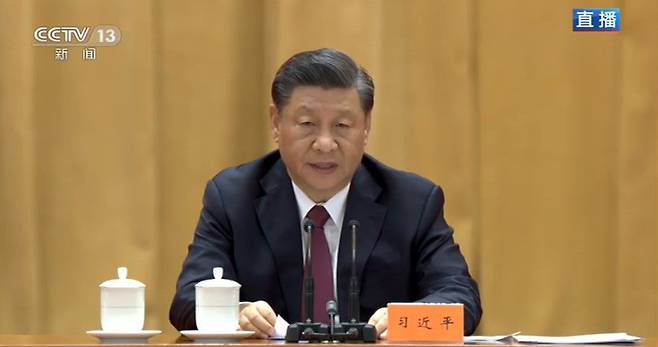 시진핑 중국 국가주석이 2022년 4월 8일 베이징 인민대회당에서 열린 베이징 동계올림픽·패럴림픽 총결 표창 대회에서 연설하고 있다. /중국 CCTV
