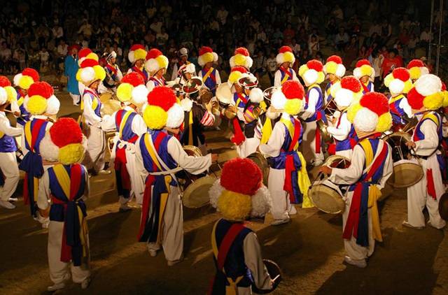 ▲인류무형문화유산으로 지정, 전승되고 있는 필봉농악Ⓒ임실군